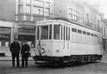 Motrice de service 255 01/12/1955 - Auteur inconnu Rue Major Nicolas-Rémy Brück Collection MTUB