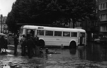 Trolleybus 6022 (ligne 54) Avenue Livingstone - 12/07/1961 Robert Temmerman Collection MTUB