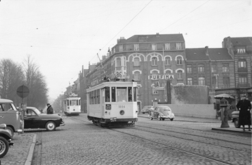 Motrice 1894 (ligne 86) Place Simonis - 31/12/1956 Auteur inconnu Collection MTUB