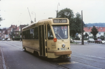 Motrice 5023 (ligne 25) Square du Sacré-Coeur Date et auteur inconnus Collection MTUB