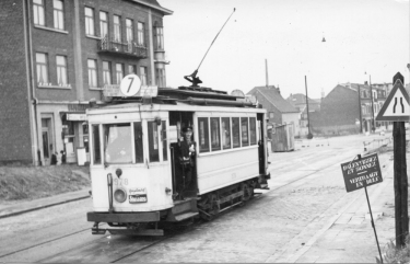 Motrice 1978 (ligne 7) Avenue du Roi Albert (Hunderenveld) Robert Temmerman - 11/02/1961 Collection MTUB