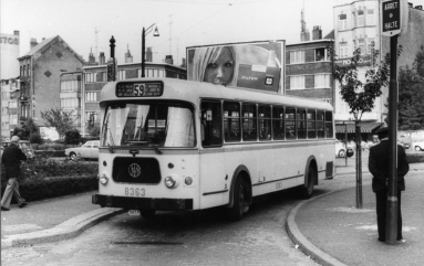 Autobus 8363 (ligne 59) Place Princesse Elisabeth - Gare de Schaerbeek Jacques Cohn - Avril 1975 Collection MTUB